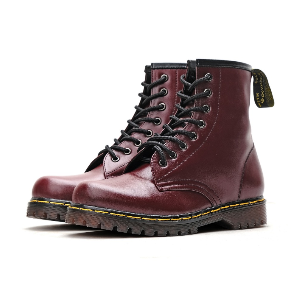 Jual Sepatu Boots Dr Martens 8 Lubang / Hole Warna Merah Maroon Marun ...