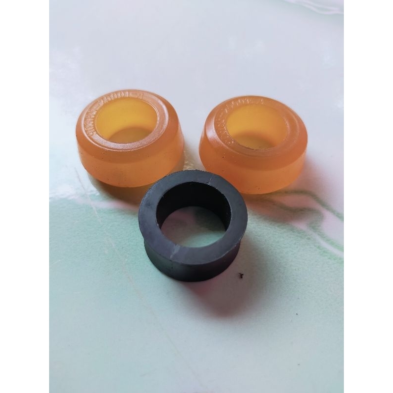 Jual Karet stabil set/ Bushing Lateral Avanza Xenia ( 9038520001A