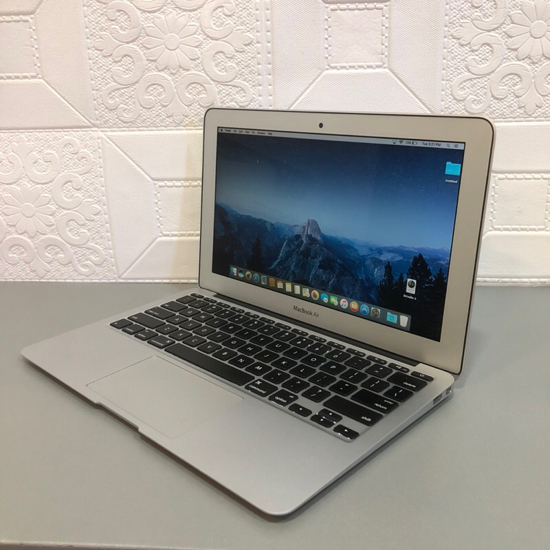 2015 Apple MacBook Air 11inch 美品