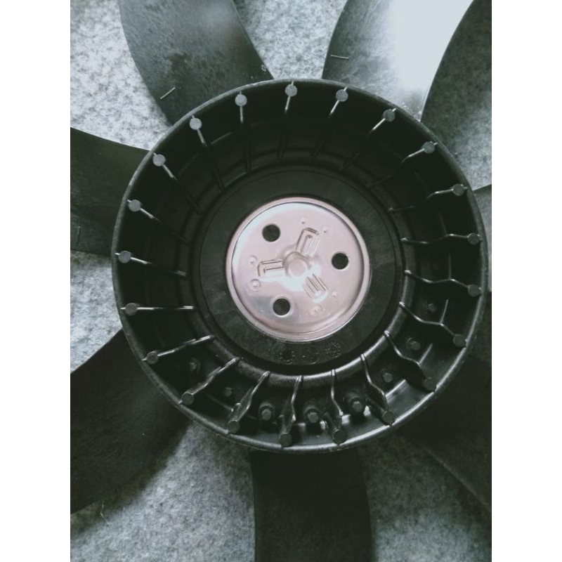 Jual Kipas Fan Kipas Radiator Innova Zenix New Camry Hybrid ORIGINAL ...
