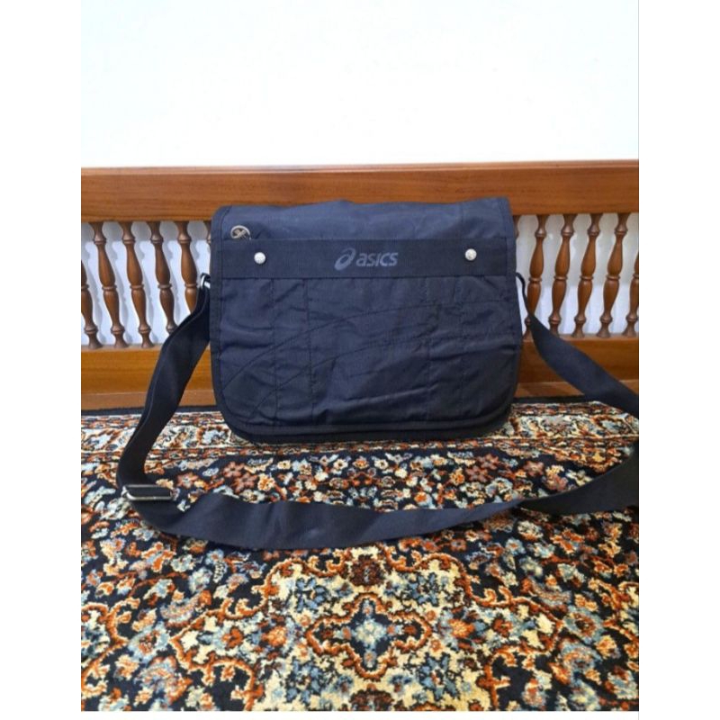 tas sling bag asics