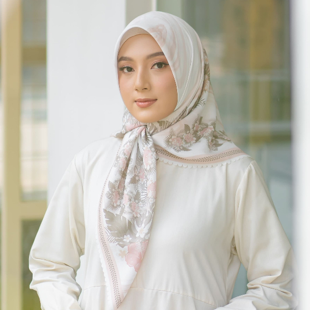Jual HIKIVA Laser Cut Hijab Segi Empat Print Motif Fateena Warna Beige ...