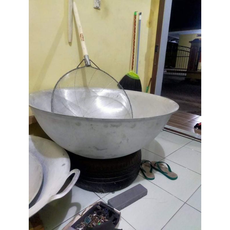 Jual wajan super jumbo tebal dan cekung diameter 90cm | Shopee Indonesia