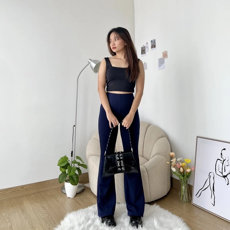 Rahasia Kaki Jenjang Tanpa Heels: Review Celana Fit and Flare Scuba yang Viral!