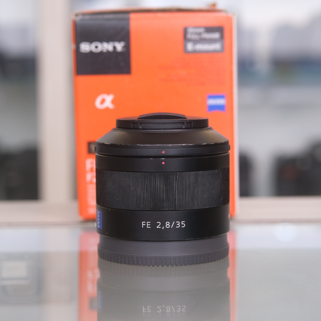 Jual Lensa Kamera Sony Fe 35mm F2 8 Zeiss For Camera Fullframe Shopee