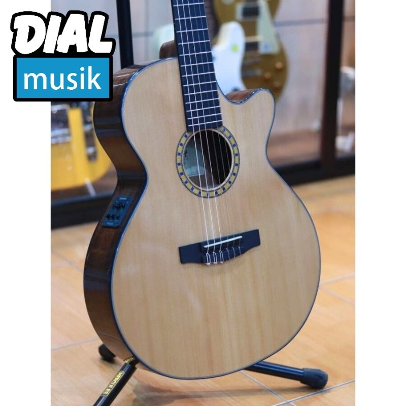 Jual Cort CEC5 Akustik Elektrik Nylon Gitar Klasik Elektrik Shopee Indonesia