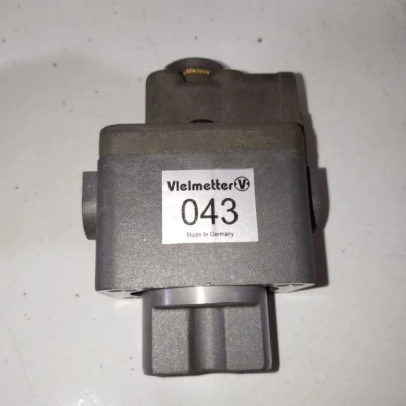 Jual CONTROL VALVE S4148-01110 POPET VALVE TRANMISI ZF FM260 FM320 HINO ...