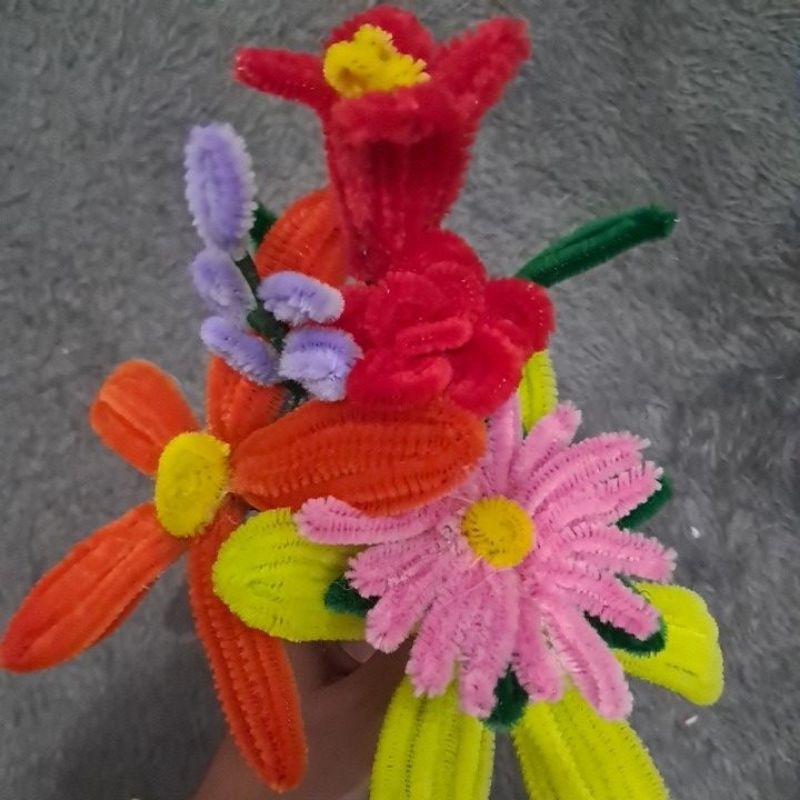 Jual Bunga kawat bulu atau bunga dari pipe cleaner (satuan) | Shopee ...