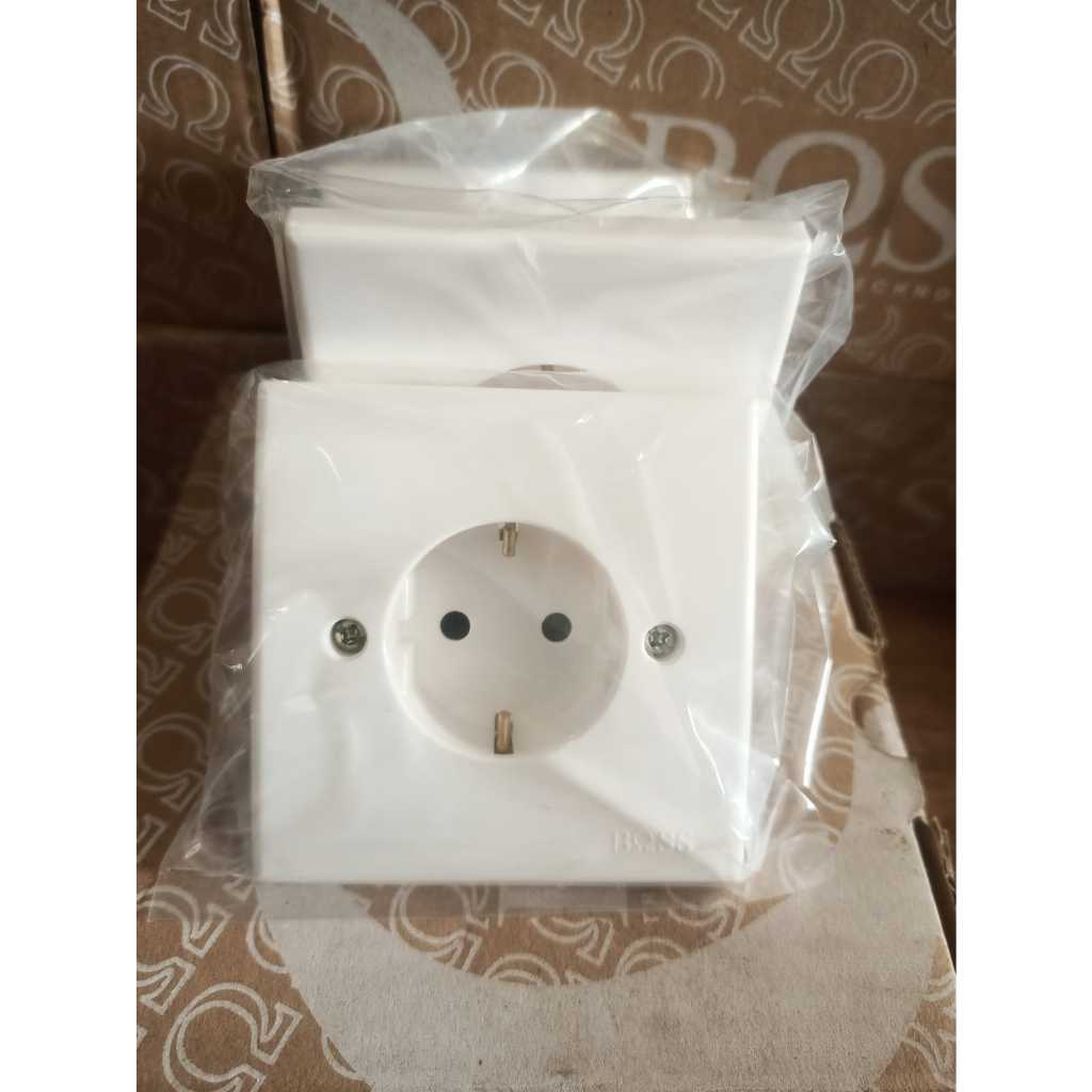 Jual Stop Kontak B 1426 16S 16A 250V Merk Boss | Shopee Indonesia