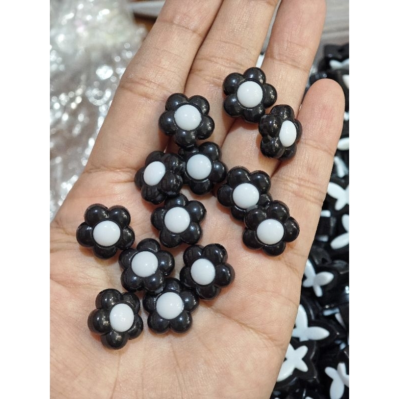Jual MANIK-MANIK WARNA HITAM BERBAGI BENTUK (BLACK SERIES BEADS