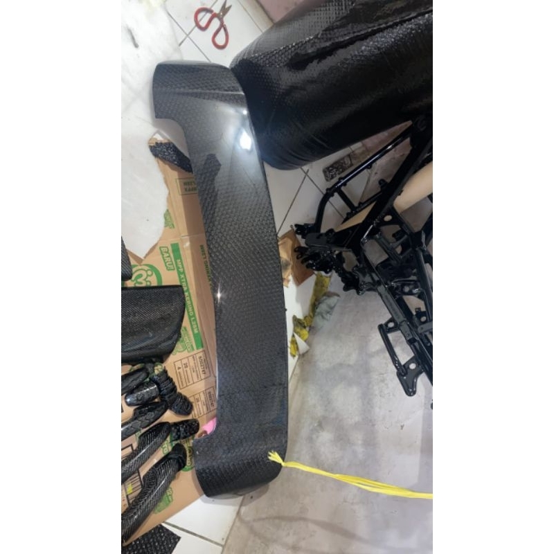 Jual spoiler innova reborn carbon kevlar | Shopee Indonesia