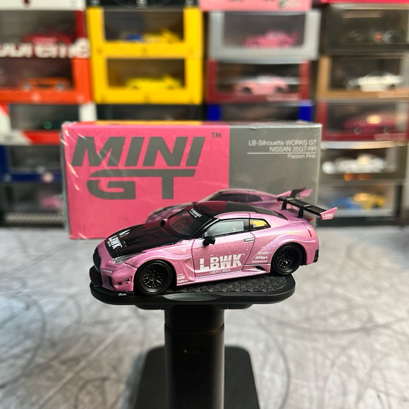 Jual MINI GT LB-Silhouette WORKS GT NISSAN R35 GTR 35GT-RR Passion Pink ...
