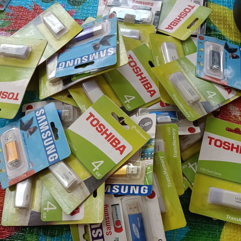 Jual FLASHDISK SAMSUNG/THOSIBA 4 GB | Shopee Indonesia