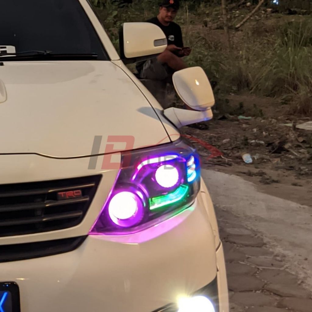 Jual Slim L Frame Lazy Cakar LED DRL Depan RGB Mobil Fortuner VNT 2012 ...