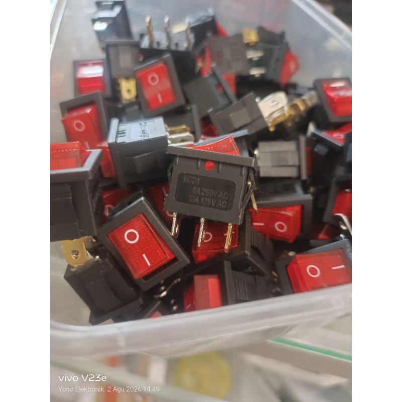 Jual Switch kecil ON OFF kaki 3 Nyala 6A 220v AC / 10A 125V AC | Shopee ...