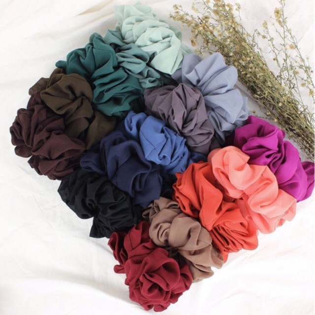 Jual Kuncir Ikat Rambut Cepol Cepolan Hijab Scrunchie Kecil Jumbo ...