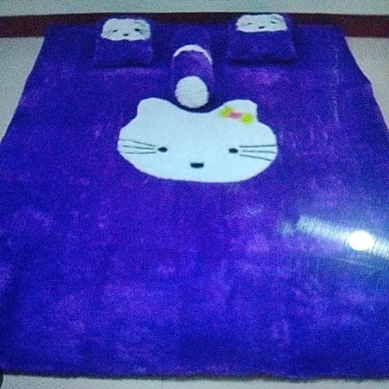 Jual karpet bulu rasfur karakter hello Kitty | Shopee Indonesia