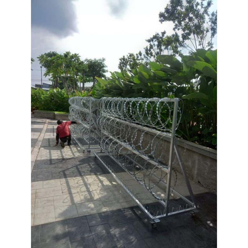 Jual Pagar Barikade Kawat Duri Silet Razor Wire untuk huru hara ...