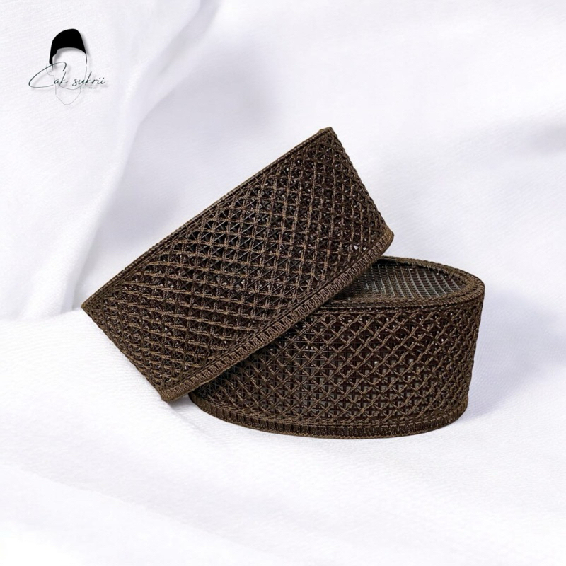 Peci Rajut Cokelat Kopi Premium  – Handmade Adem, Motif Elegan