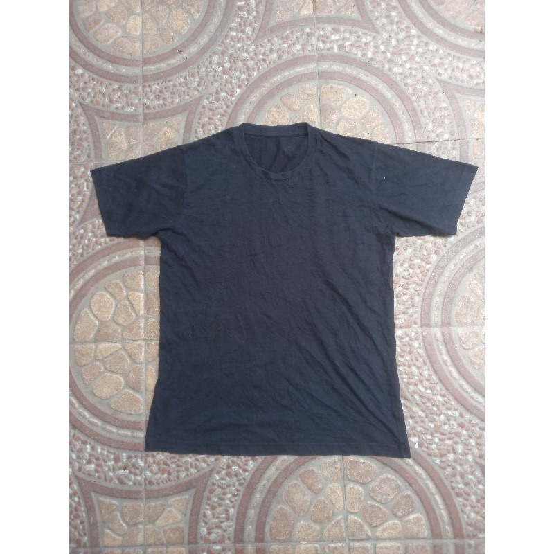 Jual Kaos Polos Second uniqlo | Shopee Indonesia