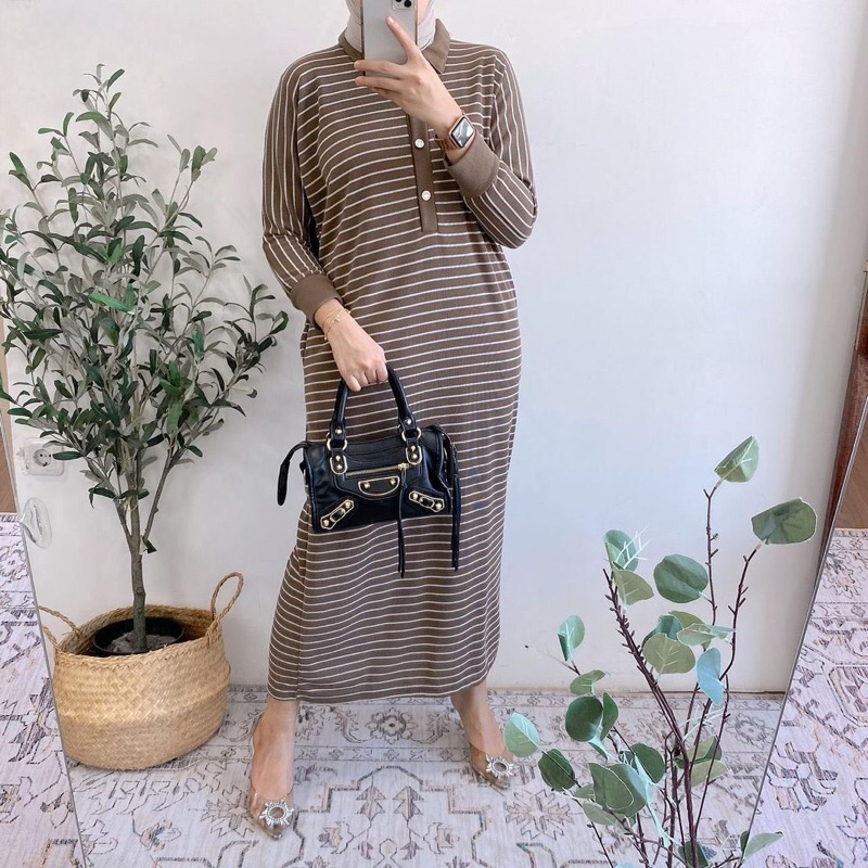 Jual Midi Dress Salur Knit Premium / Gamis midi muslimah / Gamis midi knit  wanita terbaru / Midi knit salur | Shopee Indonesia