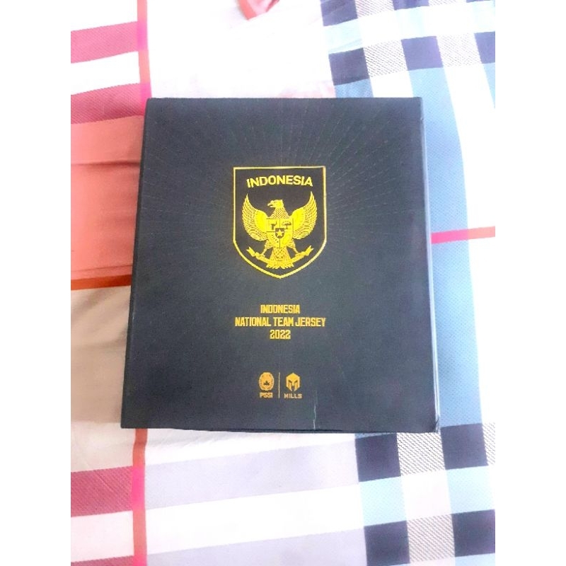 Jual Box Kotak Jersey Timnas Indonesia Hitam Original | Shopee Indonesia