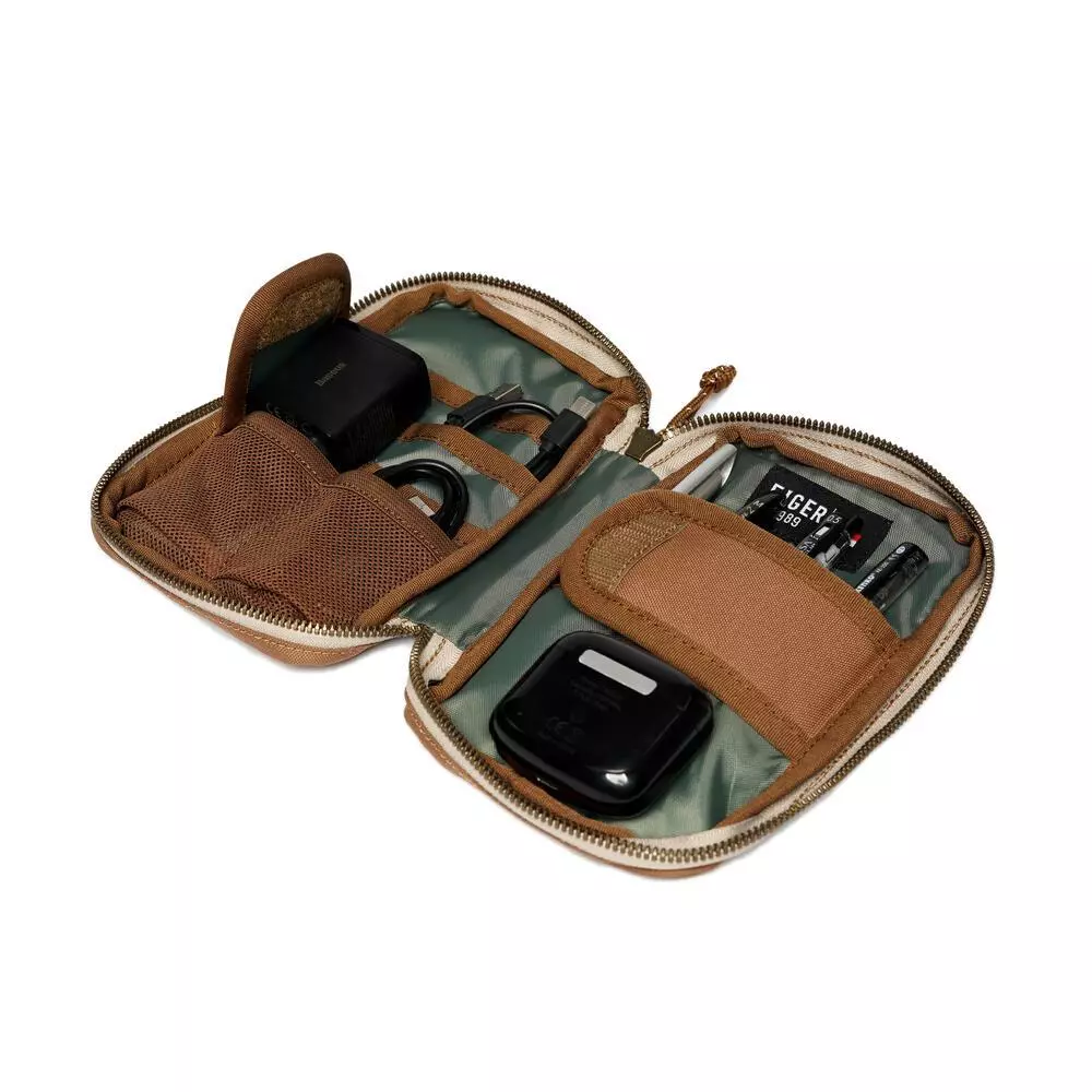 910010402 CLASSHALL STATIONERY POUCH 2F