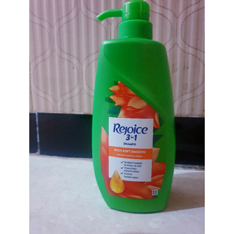 Shampoo REJOICE MOISTURE SMOOTH/RICH SOFT SMOOTH 600ml exp 28