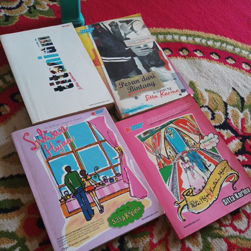 Jual buku novel remaja sitta Karina romantis bekas original | Shopee