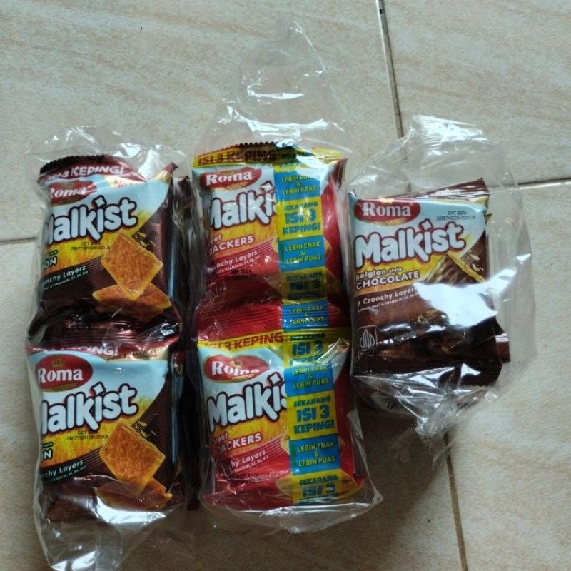 Jual ROMA MALKIST Crackers / Cokelat / Abon Gurih - 1 renteng (isi 10 ...