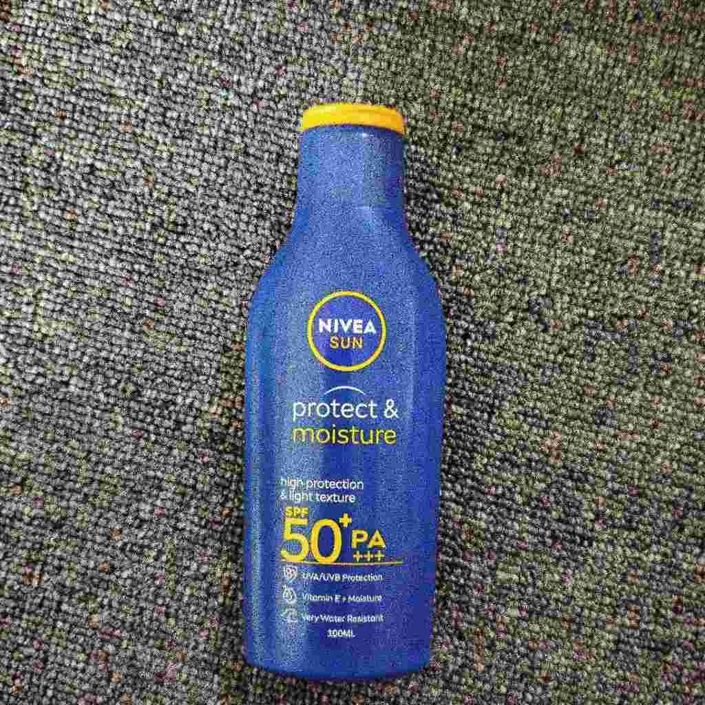 Jual Nivea Sun Protect And Moisture Lotion Spf 50 Pa 100ml Shopee Indonesia 3330