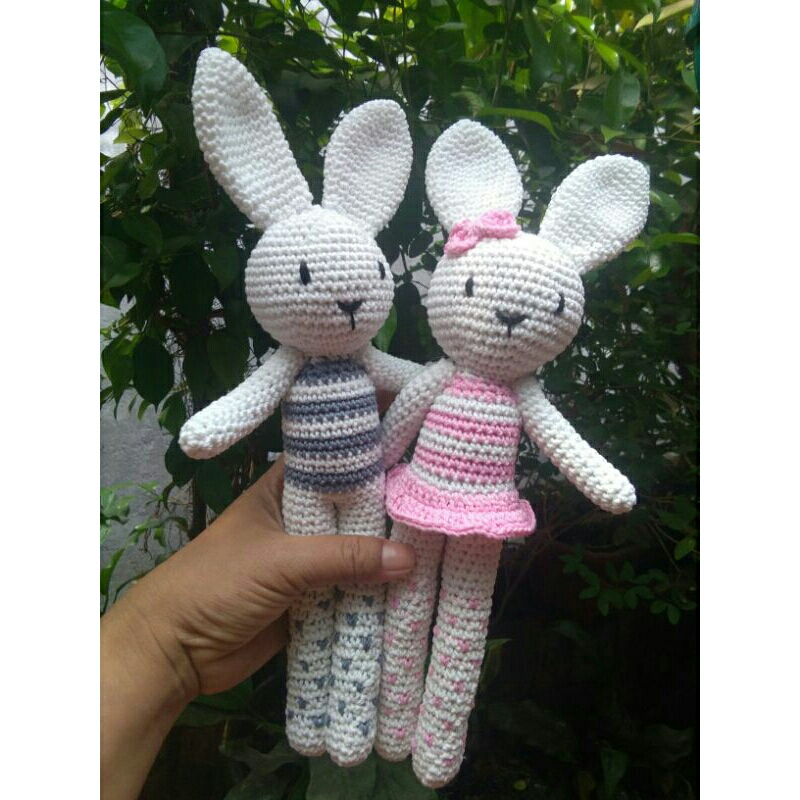 Jual Boneka kelinci rajut panjang salur (PO) | Shopee Indonesia
