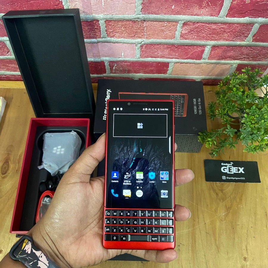 訳あり物置き(ホーマック弘前城東店の展示品)