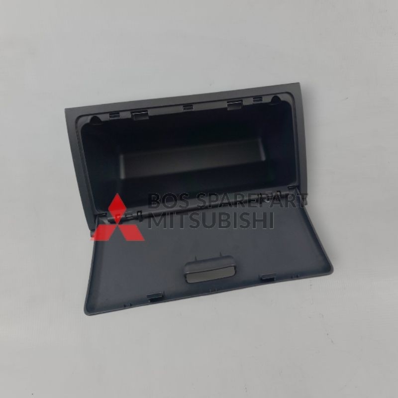 Jual GLOVE BOX / LACI DASHBOARD CANTER ORIGINAL MITSUBISHI MK566039