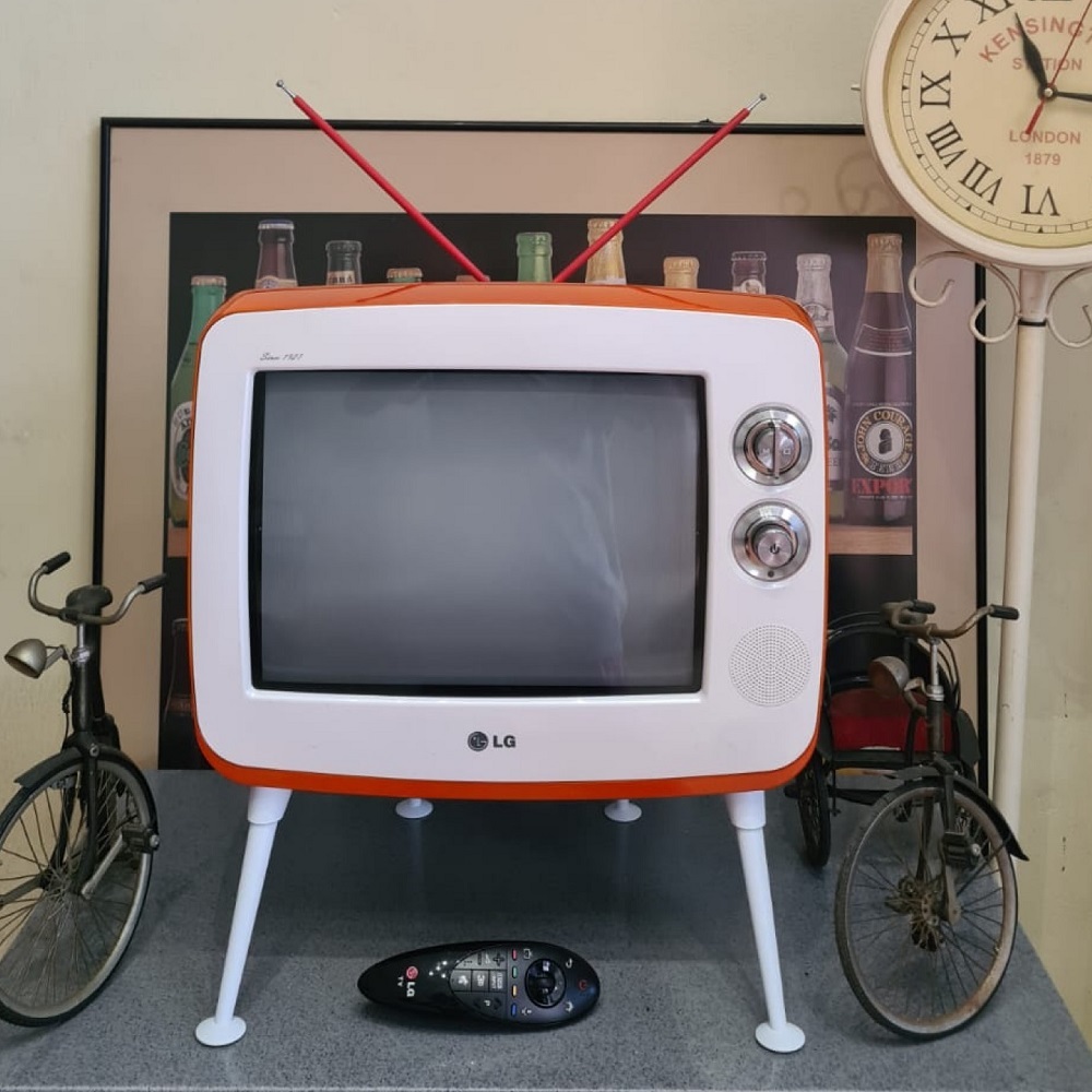 Jual Televisi/TV Tabung CRT LG Retro Classic Serie 1 Type 14SR1AB - Vintage  dan Antik