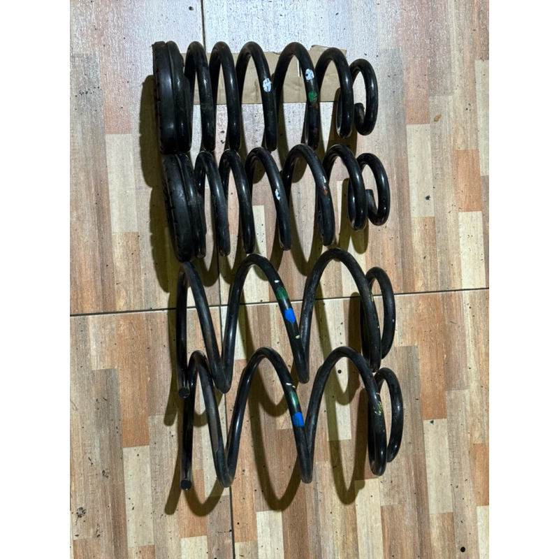 Jual Coil Spring Per Depan Belakang Hyundai H1 / Starex Original ...