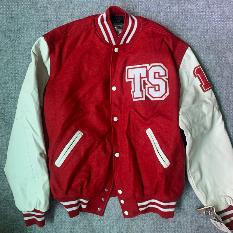 Jual [ORIGINAL COLLECTOR] Taylor Swift The Red Tour Jacket Varsity ...