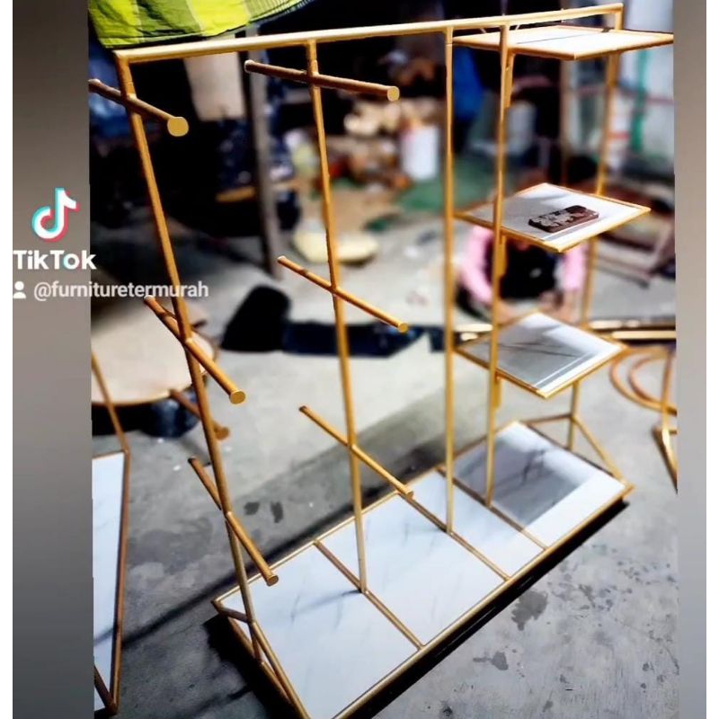 Jual RAK DISPLAY BRA BH GAWANG ETALASE EMAS GOLD BESI CD CELANA DALAM ...