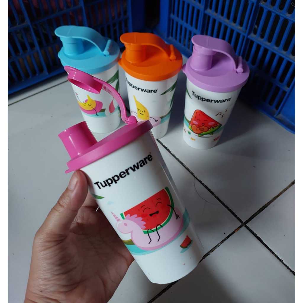 Jual TUPPERWARE Wadah minum anak Happy Tumbler 330ml | Shopee Indonesia