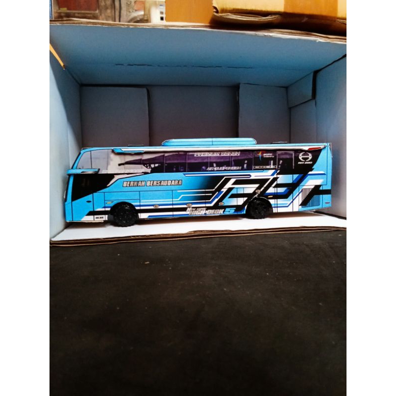 Jual Miniatur bis BERKAH BERSAUDARA JET BUS 5 AR RASYID Skala 1/50 ...