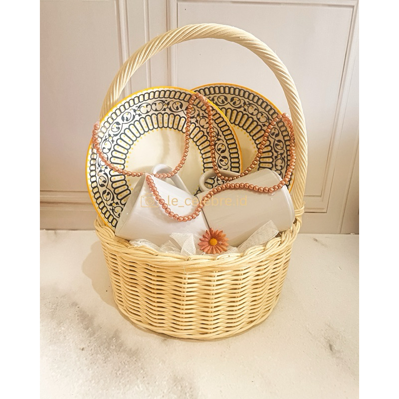 Jual europe retro hampers | Shopee Indonesia