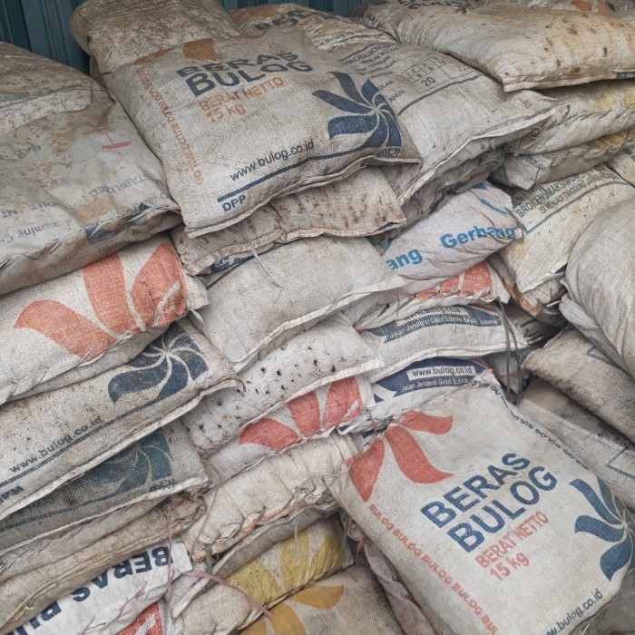 1 KARUNG TANAH LEMBANG BERAT 10KG