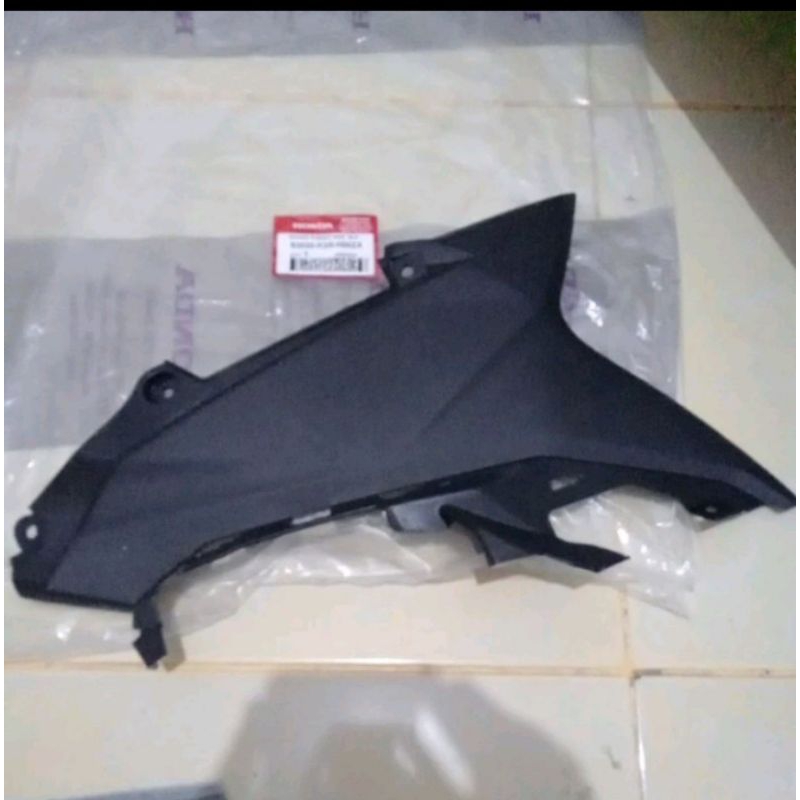 Jual cover bodi body samping kanan bawah jok cover R body side black ...