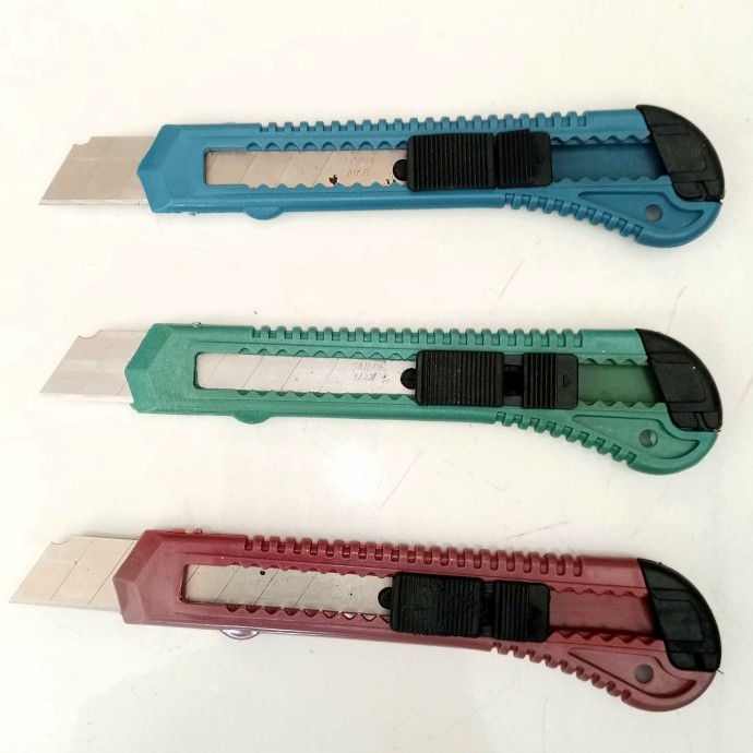 Jual Pisau Cutter / kater Besar Pemotong Dus / PISAU CUTER Murah ...