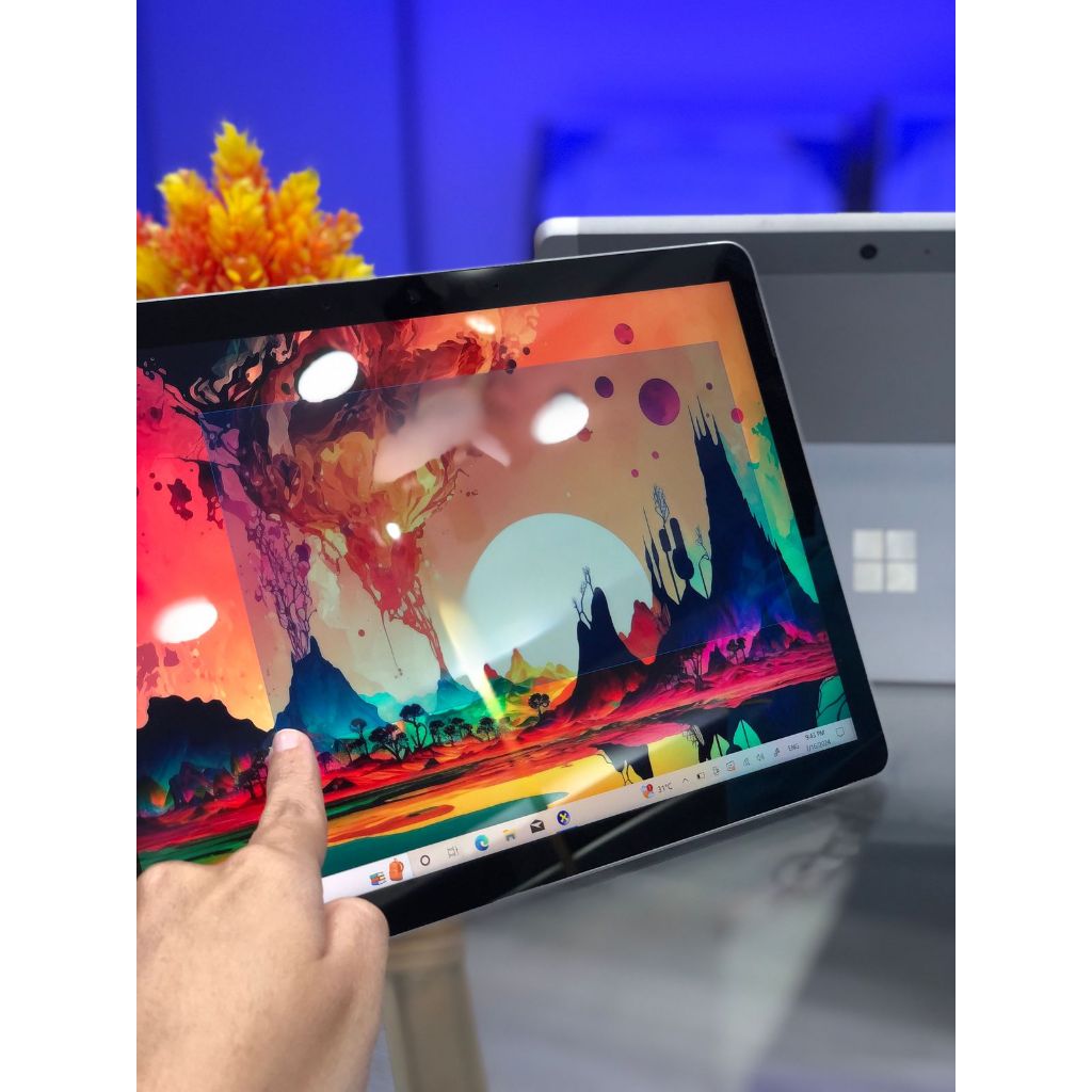 Surface Go 2 LTE 対応 美品 CUPCore m3-8100y
