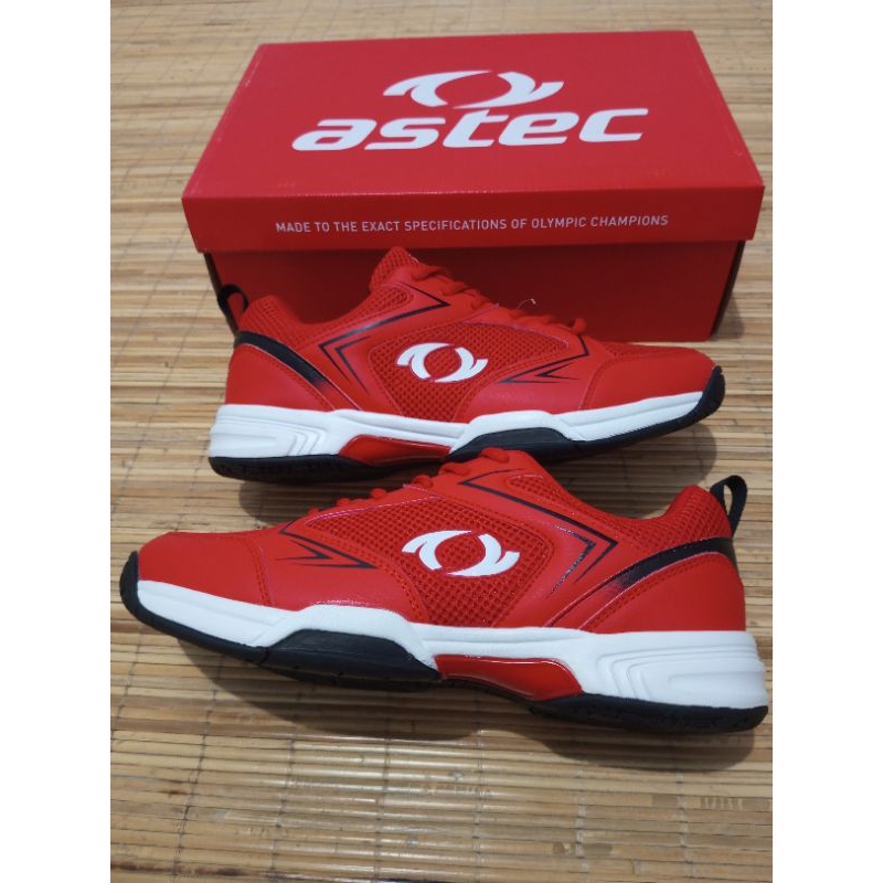 Jual Sepatu badminton Astec Original red size 43 44 45 garansi original ...