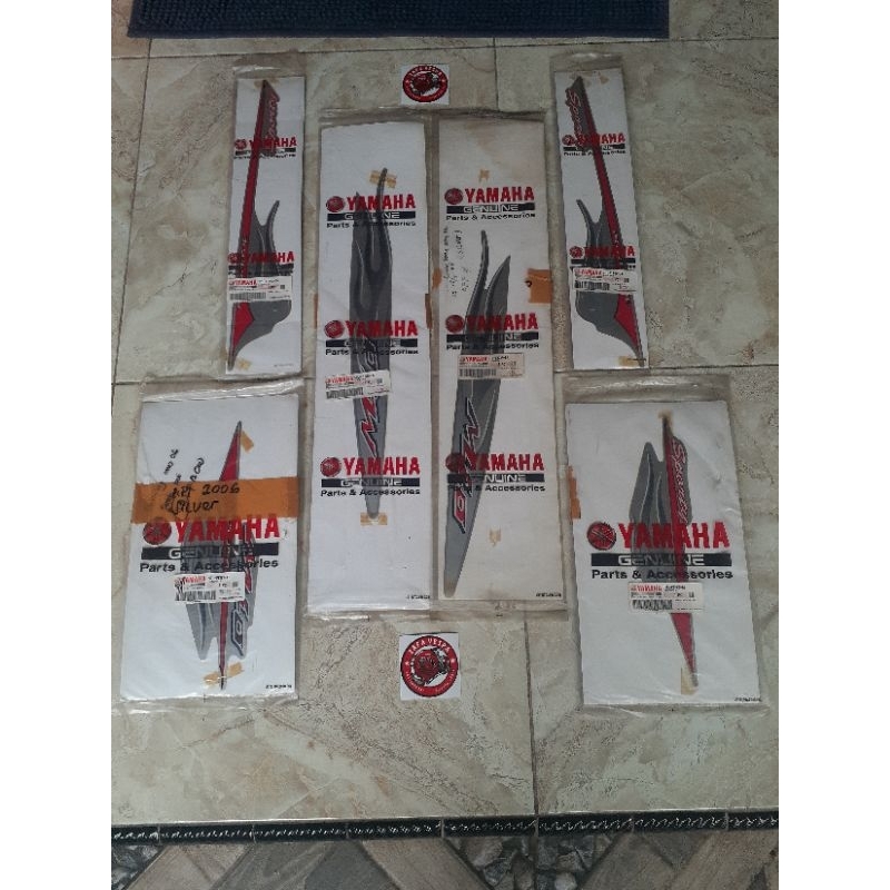 Jual Striping Stripping Stiker Lis Graphic Mio Sporty Silver 2006 Corak ...