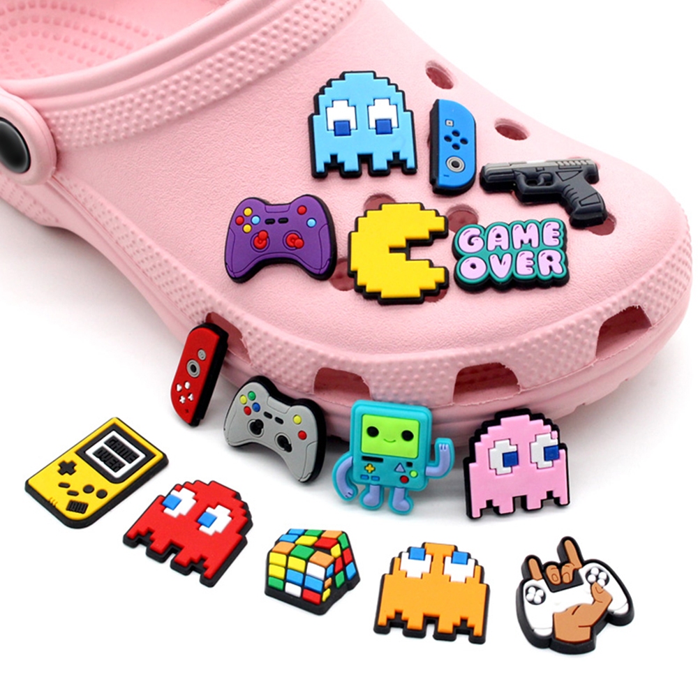 Jual Keren 1PCS Kartun Lucu Karakter Anime DIY video Game Sepatu ...
