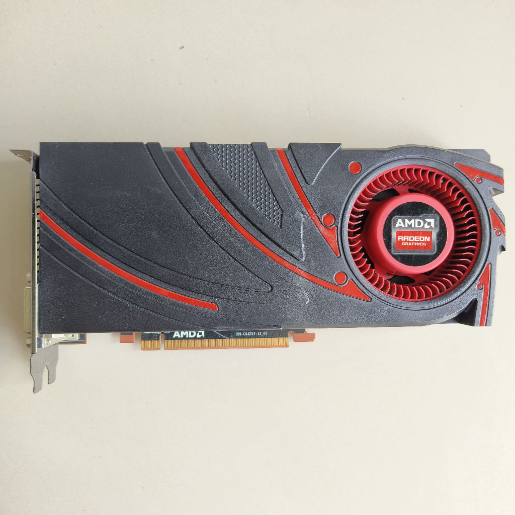 Jual VGA CARD AMD R9 200 2GB 256BIT GDDR5 | Shopee Indonesia