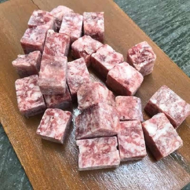 Jual saikoro meltique beef cubes 500 gram /daging sapi halal | Shopee ...